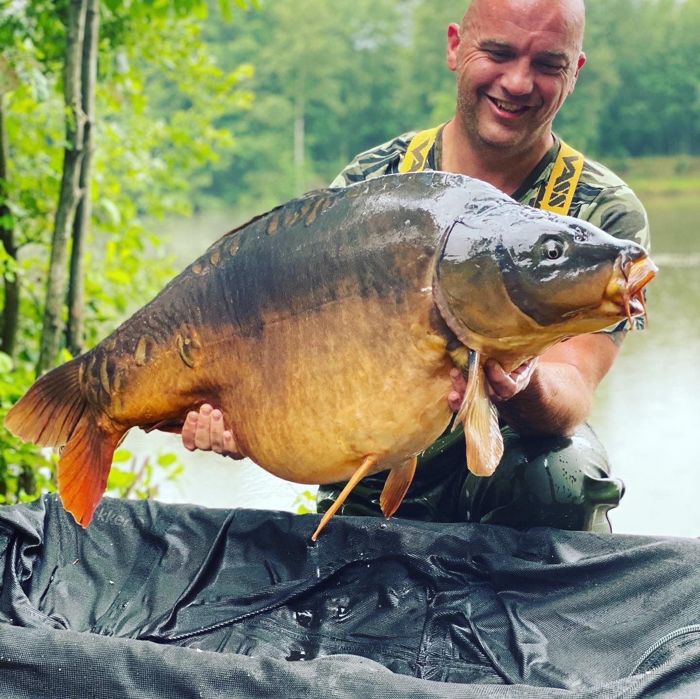 Toni Kuzele fångat brax